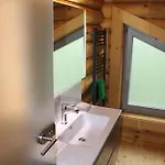 Blockhaus Eighteen