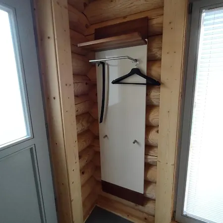 Blockhaus Eighteen *