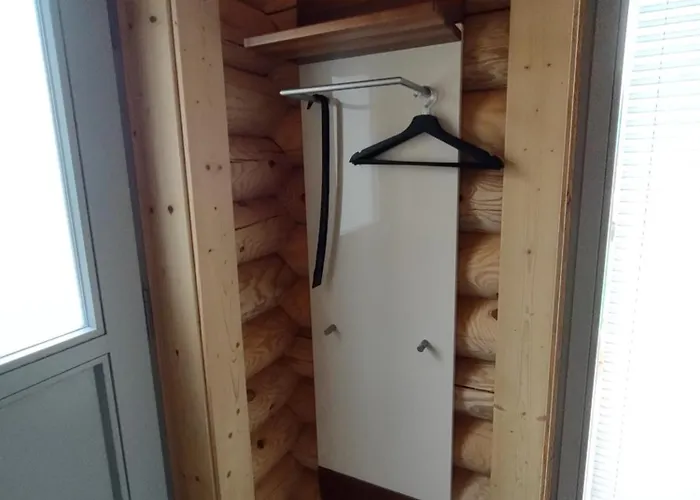 Blockhaus Eighteen *